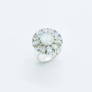 Rainbow Moonstone Sólido 925 Plata de Ley 18K Chapado en oro Anillo de piedra única Joyería fina Fiesta de boda de moda al por mayor - Product Image 2