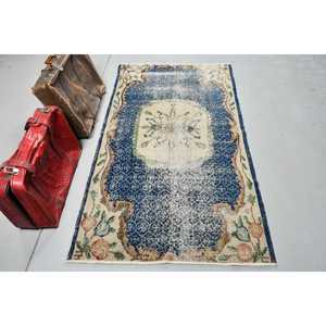 Alfombra de 3.6x6.8 pies, Alfombra Turca Vintage, Alfombra Oriental de Lana Azul y Blanca - Product Image 1