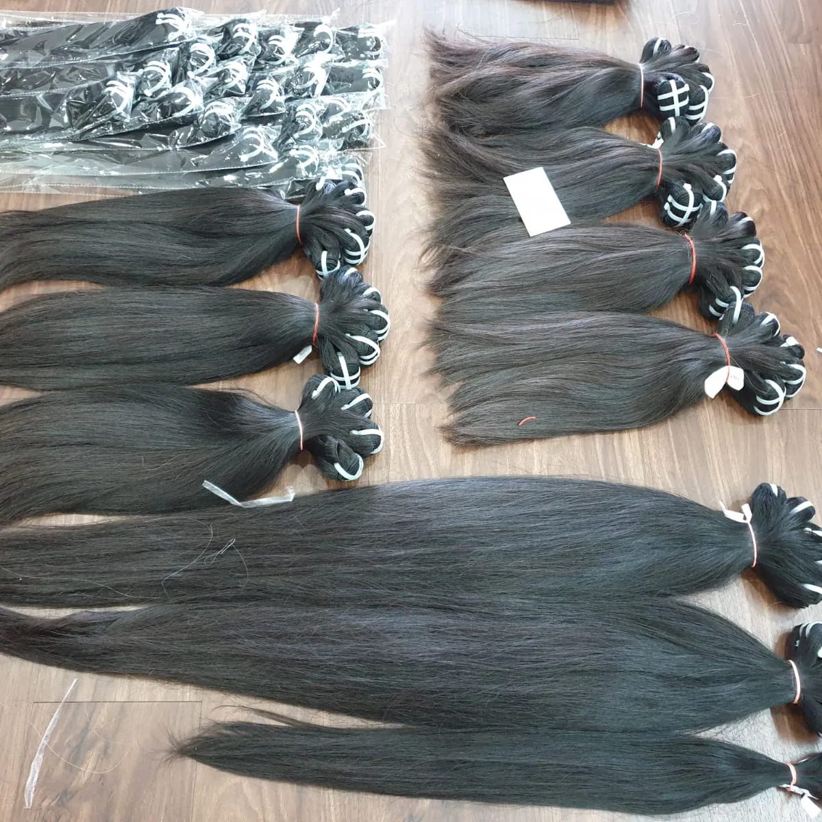 Capelli umani vietnamiti grezzi non trattati, estensioni dei capelli umani dei capelli grezzi lisci dell'osso, miglior prezzo all'ingrosso dalla produzione