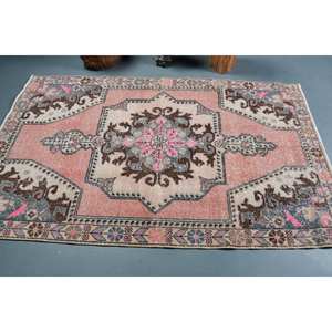 พรมวินเทจสไตล์ตุรกี ขนาด 4.3 x 7.2 ฟุต พรมปูพื้นขนาดใหญ่ ลายปะติดเป็นมิตรกับสิ่งแวดล้อม ทำจากวัสดุขนสัตว์ ด้านหลังทำจากยางลาเท็กซ์ เหมาะสำหรับห้องรับประทานอาหาร สีชมพูเบจ - Product Image 3