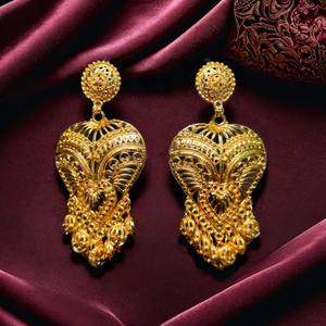 Juego de Aretes Premium con Diseño Tradicional, Chapados en Oro de 22 Quilates, Estilo Jhumka, Joyería para Mujer, por Exportadores - Product Image 1