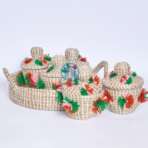 Panier en jonc de mer artisanal avec plateau polyvalent parfait pour le style de la maison ou l'emballage de cadeaux pendant les célébrations - Product Image 5