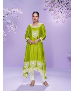 Elegante y Moderno Conjunto de Kurti Reversible de Rayón Sin Arrugas para Mujer con Pantalón y Dupatta, Venta al por Mayor, Servicios OEM ODM Disponibles, Étnico para Fiestas - Product Image 2