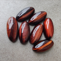 Rubis Vert Naturel Grand Cabochon Ovale à Dos Plat Calibré Pierres Précieuses en Gros Grade AAA Toutes Tailles Disponibles Effet de Couleur