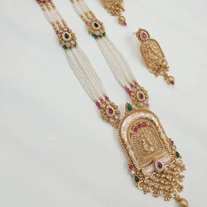 ENSEMBLE DE BIJOUX INDIENS TRADITIONNELS ET À LA MODE EN CUIVRE ENSEMBLE DE BIJOUX DE MARIAGE POUR FEMMES BOUCLES D'OREILLES ET COLLIER - Product Image 1