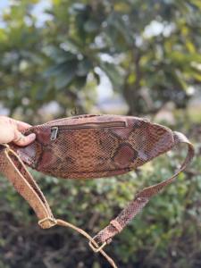 Nouvelle ceinture de voyage tendance en cuir véritable imprimé serpent 2026, avec poche à la taille, sac à main python, facile à transporter, ceinture porte-monnaie multi-usages - Product Image 4