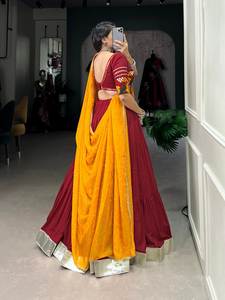 Último Modelo de Lahenga Choli de Diseñador, en Seda y Algodón con Imitación de Piel, Bordado Gamthi y Detalles de Espejo, Alta Calidad FabZone, Estilo Étnico Festivo - Product Image 5