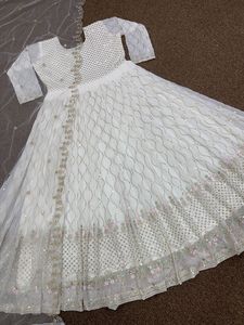 Robe longue de soirée de qualité supérieure, vêtement de créateur, fausse broderie Georgette, séquence de travail, Anarkali, pour femmes, grossiste de Surat - Product Image 5