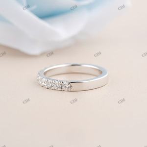 Moissanite Diamond Half Eternity Wedding Band Plata de ley minimalista elegante brillante Wedding Band para mujeres a precio al por mayor - Product Image 3