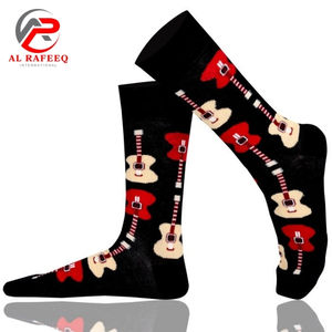 Chaussettes de sport pour hommes tendance automne-hiver, de haute qualité, avec logo personnalisé, design de chaussettes de guitare, chaussettes hautes à la mode, chaussettes athlétiques longues - Product Image 1