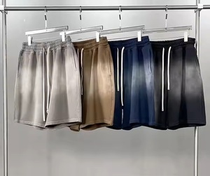 Short de survêtement en coton pour hommes, logo personnalisé en gros, pantalon court unisexe de haute qualité, poids lourd 430 GSM, short de jogging en polaire pour hommes - Product Image 2