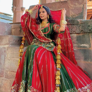 ชุดเลเฮนกาโชลีผ้าจอร์เจตต์ไหมปักลายประดับเลื่อมสำหรับผู้หญิง งานออกแบบใหม่ สไตล์อินเดีย-ปากีสถาน คุณภาพสูง - Product Image 1