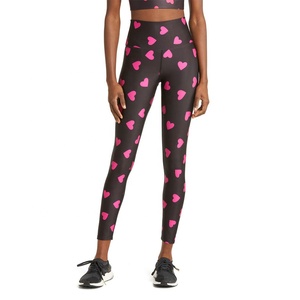 2023 pantalons de Yoga sans couture pour femmes nouveau Design coeur imprimé Legging d'entraînement de gymnastique avec fermeture à la taille élastique populaire pour le Fitness - Product Image 1