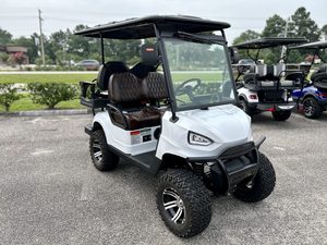 Carrito de Golf Club Car Nuevo de 60v para 3-4 Pasajeros con Motor de Gasolina Disponible para la Venta - Product Image 2