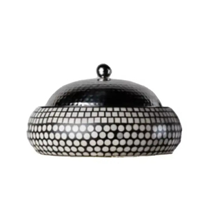 Marmite d'ustensiles de cuisine isolée de qualité supérieure avec casserole ronde en aluminium au design en bois et nacre dans des tailles personnalisées - Product Image 1