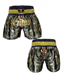 กางเกงชกมวย MMA ผ้าซาตินโพลีเอสเตอร์แบบปรับแต่งได้ คุณภาพสูง 240 กรัม สำหรับผู้ใหญ่ ยูนิเซ็กซ์ ชุดฝึกศิลปะการต่อสู้ วิคตอเรีย อินดัสทรี - Product Image 3