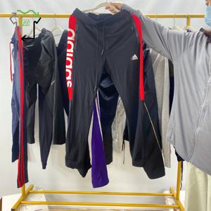 <span class=keywords><strong>Pantaloni</strong></span> Sportivi da <span class=keywords><strong>Uomo</strong></span> <span class=keywords><strong>di</strong></span> Marca Usati <span class=keywords><strong>di</strong></span> Alta Qualità <span class=keywords><strong>Pantaloni</strong></span> Casual da Jogging per la Primavera in Balle <span class=keywords><strong>di</strong></span> Abbigliamento <span class=keywords><strong>di</strong></span> Seconda Mano - Product Image 3