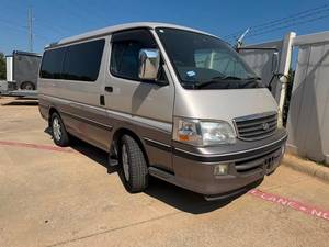 Toyota Hiace Super Custom G-Turbo 1999, 8 Asientos, Automática, Gasolina, Volante a la Izquierda, Neumáticos R16, Faros Halógenos, Tapicería de Tela Oscura - Product Image 2