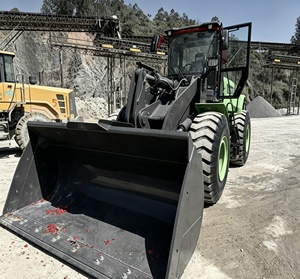 Chargeuse sur pneus XC956 EV Diesel haute puissance de fouillisage 5 tonnes, écologique, pour la construction, avec moteur et pompe - Product Image 5