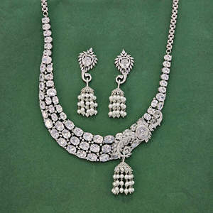 Ensemble de collier CZ classique de la dernière conception du marché avec des accessoires à la mode et élégants plaqués rhodium - Product Image 5