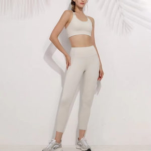 Wholesale Custom High Quality Gym Fitness Sets for Women 2pcs Yoga Set in Plus Size Soft Fabric Solid Pattern - Product Image 2