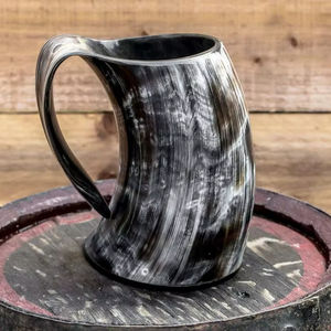 Corne à boire de qualité supérieure de style viking fabriquée à la main Design d'animaux naturels pour les festivals médiévaux Artisanat naturel écologique - Product Image 2