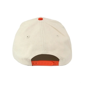 หมวกกอล์ฟแบบขายส่ง OEM ผลิตตามสั่ง ระบายอากาศได้ดี สองสี 5 ชิ้นส่วน แบบ Snapback หมวกกอล์ฟสุดหรู พร้อมโลโก้ปัก 3 มิติ - Product Image 5