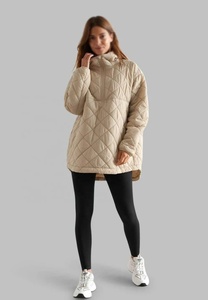Chaqueta Acolchada Larga Gruesa de Punto Acolchado, Diseño Vintage Personalizado para Mujer, Transpirable, Tejida, para Invierno, Estilo Urbano, Cuello Alto, Elástica - Product Image 4