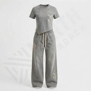 Conjunto Deportivo de Dos Piezas para Mujer, con Capucha, Lavado Ácido, con Logotipos Personalizados, Bordado, 100% Algodón, Tela de Felpa - Product Image 1