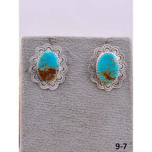 Artisanat du Sud-Ouest # 8 boucles d'oreilles à tige en turquoise et argent sterling, serties de motifs floraux - Product Image 2