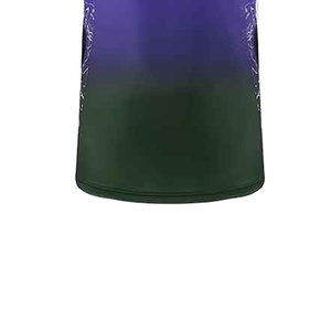 Uniforme de tennis pour homme de qualité supérieure imprimé par sublimation avec short, logo sur le devant, protection UV et tissu respirant - Product Image 4