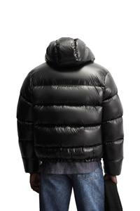 Chaqueta Deportiva Cortavientos con Cremallera y Forro de Malla Transpirable, 100% Poliéster, Cuello en V - Product Image 2