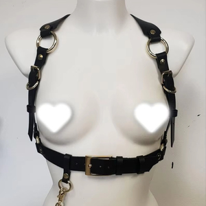 Arnés Llamativo de Cuero Negro Hecho a Mano Estilo 2017 - Product Image 1