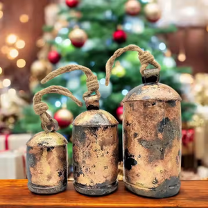 Campanas de vaca de hierro vintage en forma de cono con cuerda de yute mejor para la decoración interior de Navidad por decor IMPEX - Product Image 2