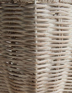 Centro de Mesa con Base Festoneada, Decoración de Mimbre Tejido a Mano de Lujo para Mesas de Estilo Escandinavo - Product Image 4