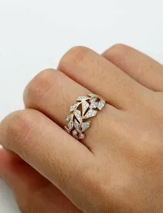 Bague en argent 925 pour femme avec diamant moissanite rond, accessoire de bijouterie magnifique - Product Image 6