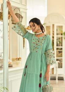 Grossiste Tendance Exclusive de Designer Pur Coton Robe Pakistanaise de Qualité Supérieure Fantaisie Travail à la Main Dupatta Meilleure Vente de Qualité - Product Image 4