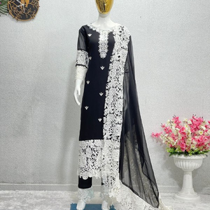 Nuevo Sari de Diseño Pesado con Costuras Chinas en Falsa Georgette con Top Estampado y Dupatta KURTI-SET para Uso Casual de FABZONE - Product Image 1