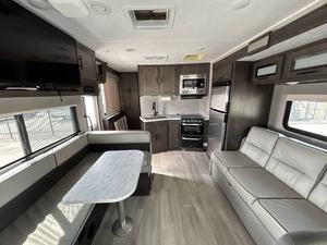 Se vende C-o-a-c-h-m-e-n L-e-p-r-e-c-h-2-9-8-K-B usado del año 2023 - Product Image 4