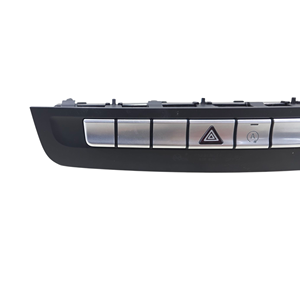 แผงปุ่มกดกลางรถยนต์เมอร์เซเดส เอ-คลาส ซีรีส์ (W176) A2469059101 (12>18) - Product Image 2