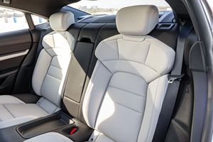 SUPER CLEAN 2020 PO-RS-CHE TA-YC-AN 4S  MOTEUR AWD TRANSMISSION AUTOMATIQUE SIÈGES EN CUIR - Product Image 3