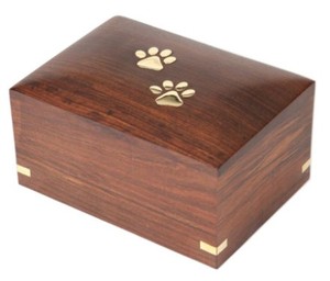 Urne funéraire pour animaux de compagnie en bois de style américain de luxe, écologique et durable, avec des motifs personnalisables et une capacité de 200 à 220 pouces cubiques - Product Image 4