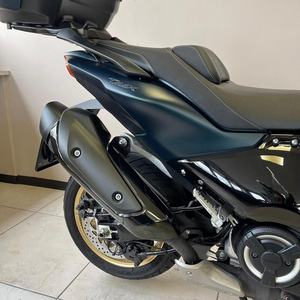 Motocicleta de Gasolina Yamaha T-Max Tech Max - Product Image 3