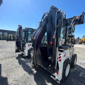 Cargadora Compacta Hidromek 62SS con Retroexcavadora, Cargadora de Orugas con Ruedas, Capacidad de Carga Nominal de 2 Toneladas, Motor Principal, Rodamiento, Bomba, Caja de Cambios, Engranaje - Product Image 2