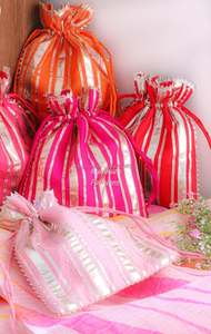 Bolsa étnica india Potli, bolsa de joyería, bolsas de regalo de devolución festiva, bolsas con cordón de boda, Haldi Mehndi Sangeet, regalos de devolución, favores - Product Image 2