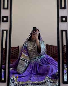 Vente en gros bon marché robes afghanes pour femmes tenues traditionnelles décontractées robe longue afghane pour dames avec broderie à glands et à pièces de monnaie - Product Image 2