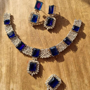 Conjunto nupcial de calidad superior de acero inoxidable plateado incluye collar pendientes Tikka clásico elegante aniversario - Product Image 1