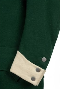 Manteau long double boutonnage vert d'inspiration historique avec revers contrastants et boutons en étain, style uniforme de garde - Product Image 4
