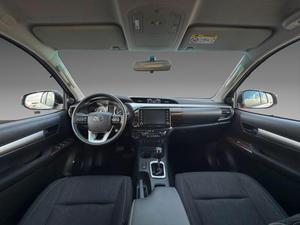 2025 NUEVO A YOTA HILUX 4,0 DOBLE CABINA INVENCIBLE 2.8AUT 4WD V6 SUV 2017 4X4 Doble Cabina TRANSMISIÓN AUTOMÁTICA - Product Image 2