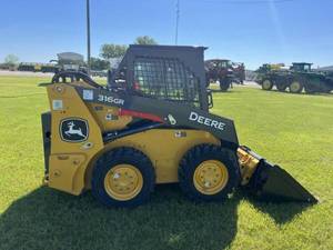 รถตักล้อยาง John Deere รุ่น 316GR เครื่องยนต์ประสิทธิภาพสูง กล่องเกียร์ประสิทธิภาพสูง ประสิทธิภาพการทำงานสูง เหมาะสำหรับงานก่อสร้างและการเกษตร - Product Image 5